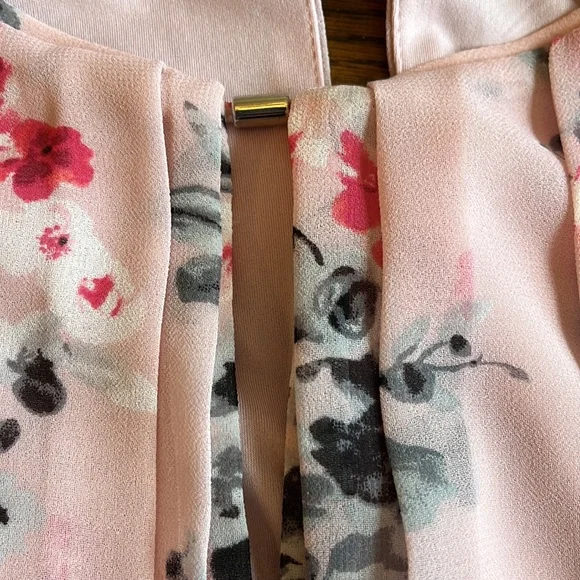 White House Black Market dress. - Picture 9 of 10